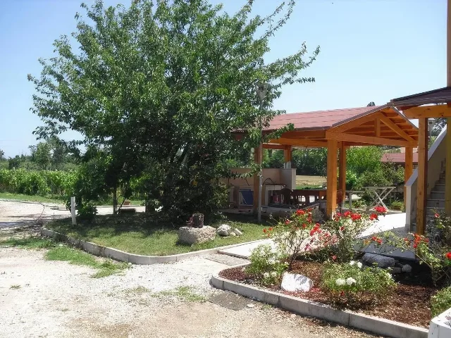 AGRITURISMO-AGRICAMPEGGIO AZ. AGR. SBREGA